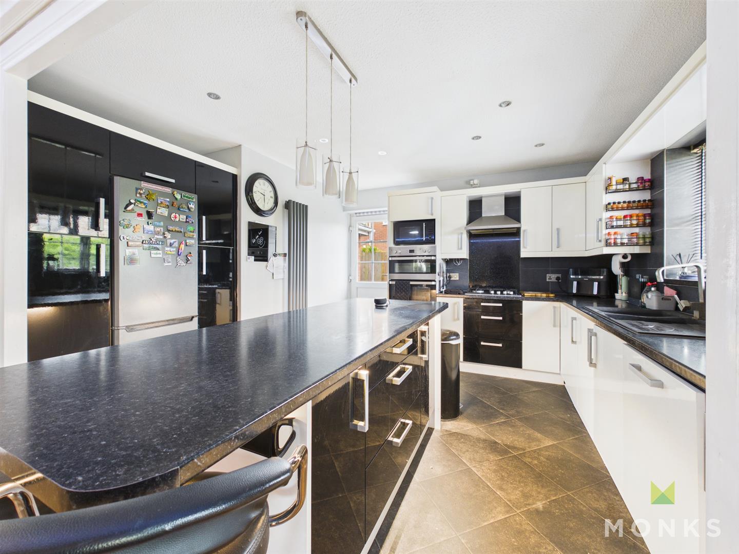 3 Cae Haidd, Llanymynech, SY22 6FA For Sale